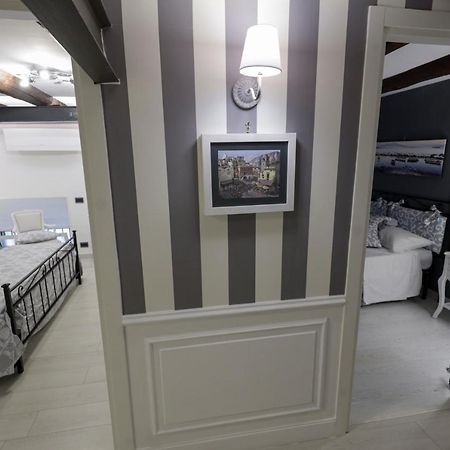 Appartamento Happy House 31 Napoli Esterno foto