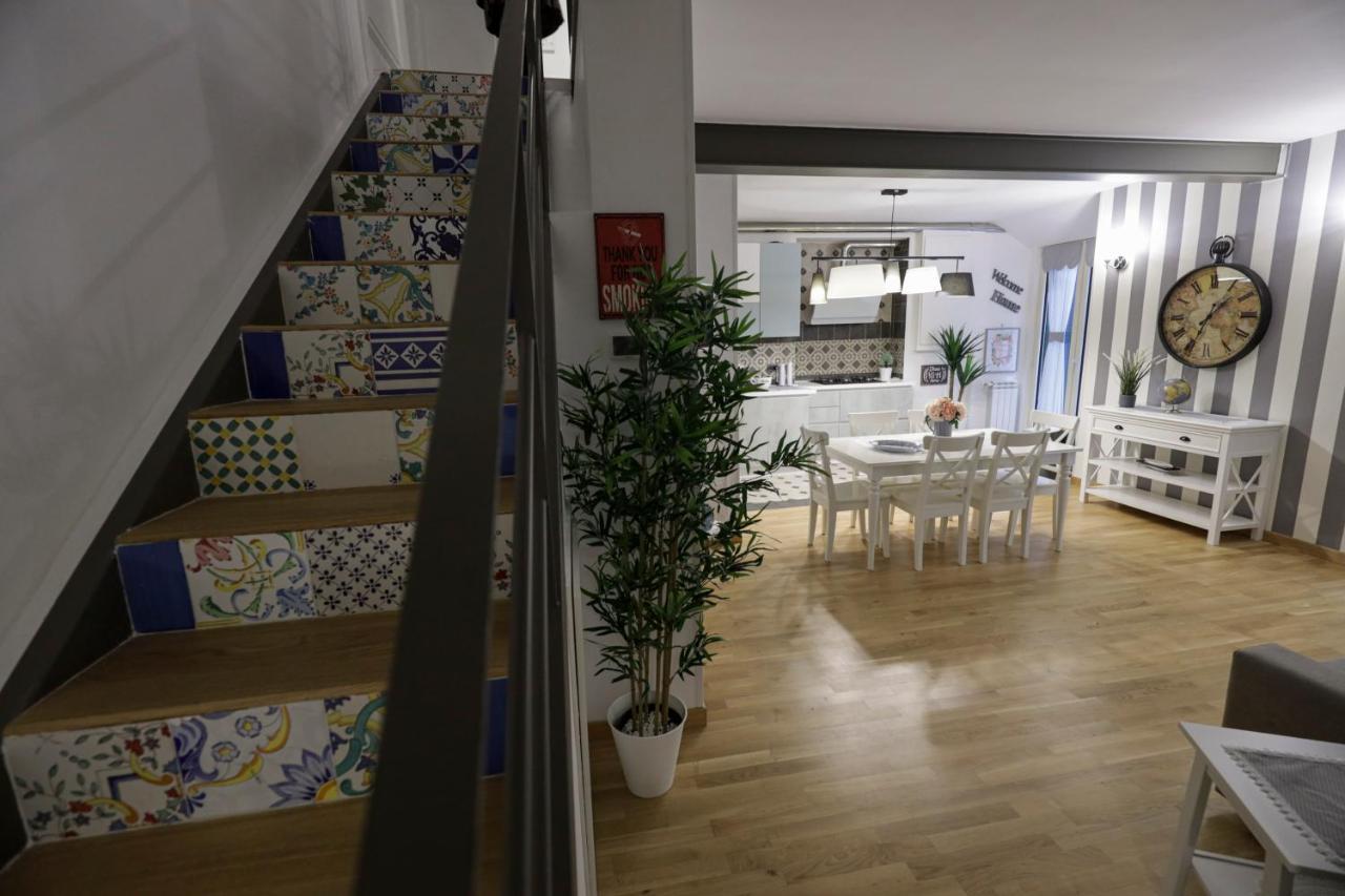 Appartamento Happy House 31 Napoli Esterno foto