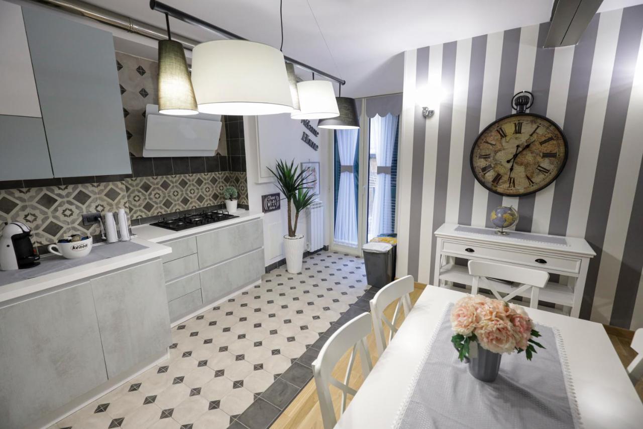 Appartamento Happy House 31 Napoli Esterno foto